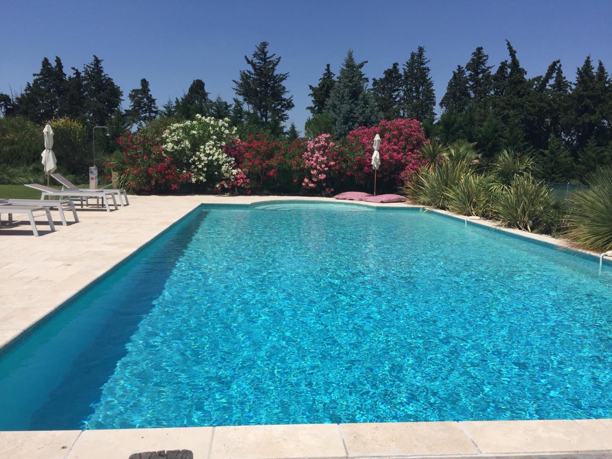 Mas Les Fleurs D'Hilaire Bed & Breakfast Monteux Exterior foto